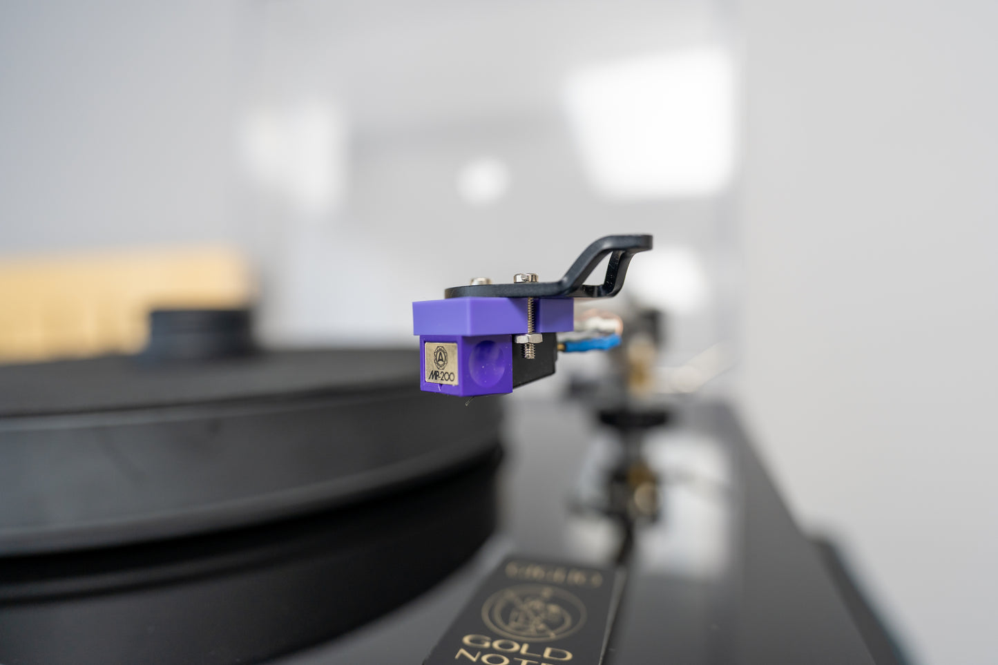 Gold Note Giglio Turntable with Upgraded B7 Tonearm