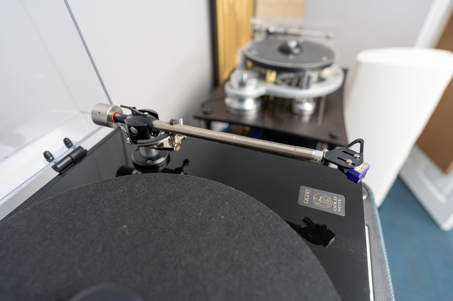 Gold Note Giglio Turntable with Upgraded B7 Tonearm
