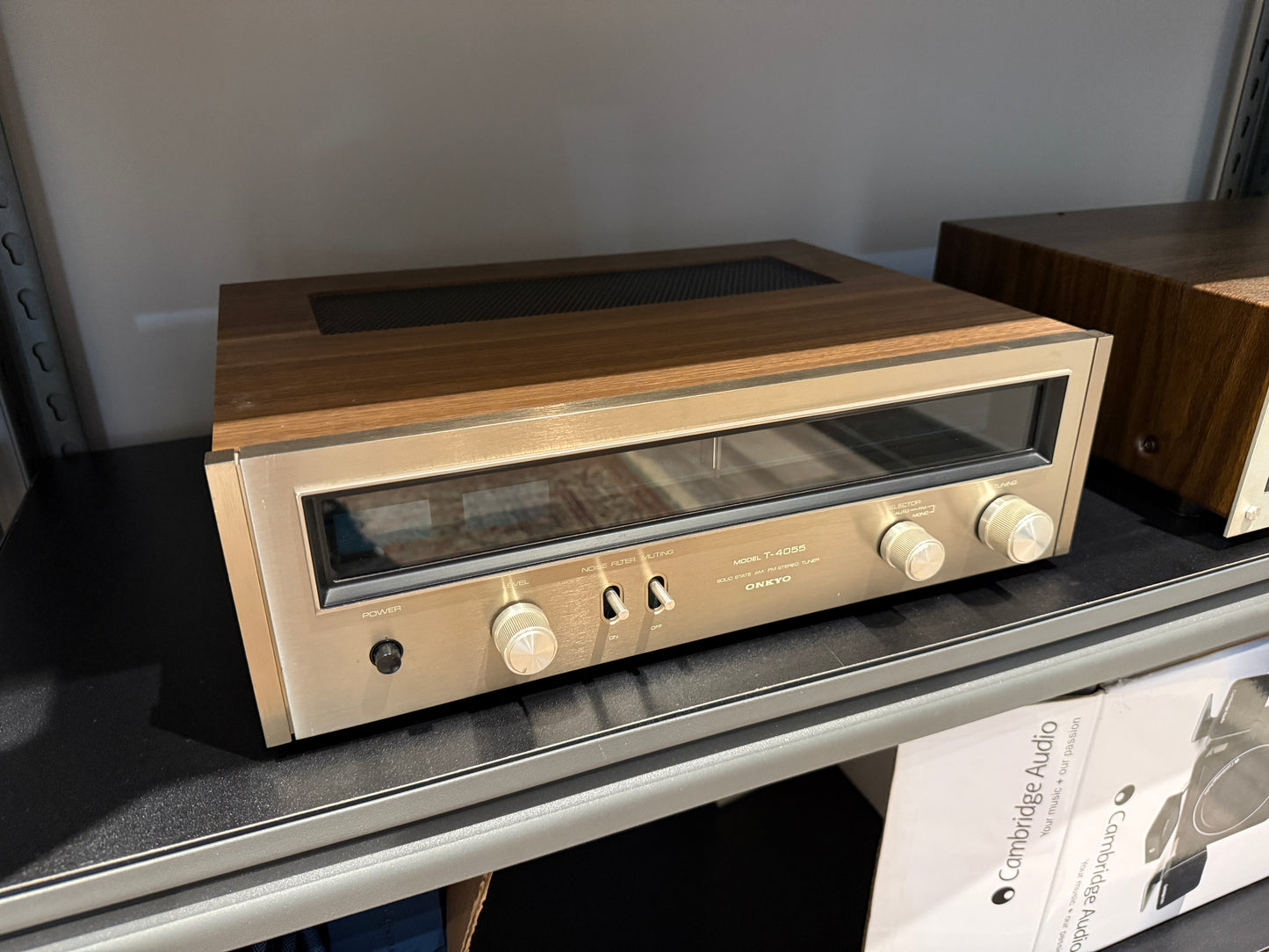 Onkyo T-4055 AM-FM Stereo Tuner (Used)