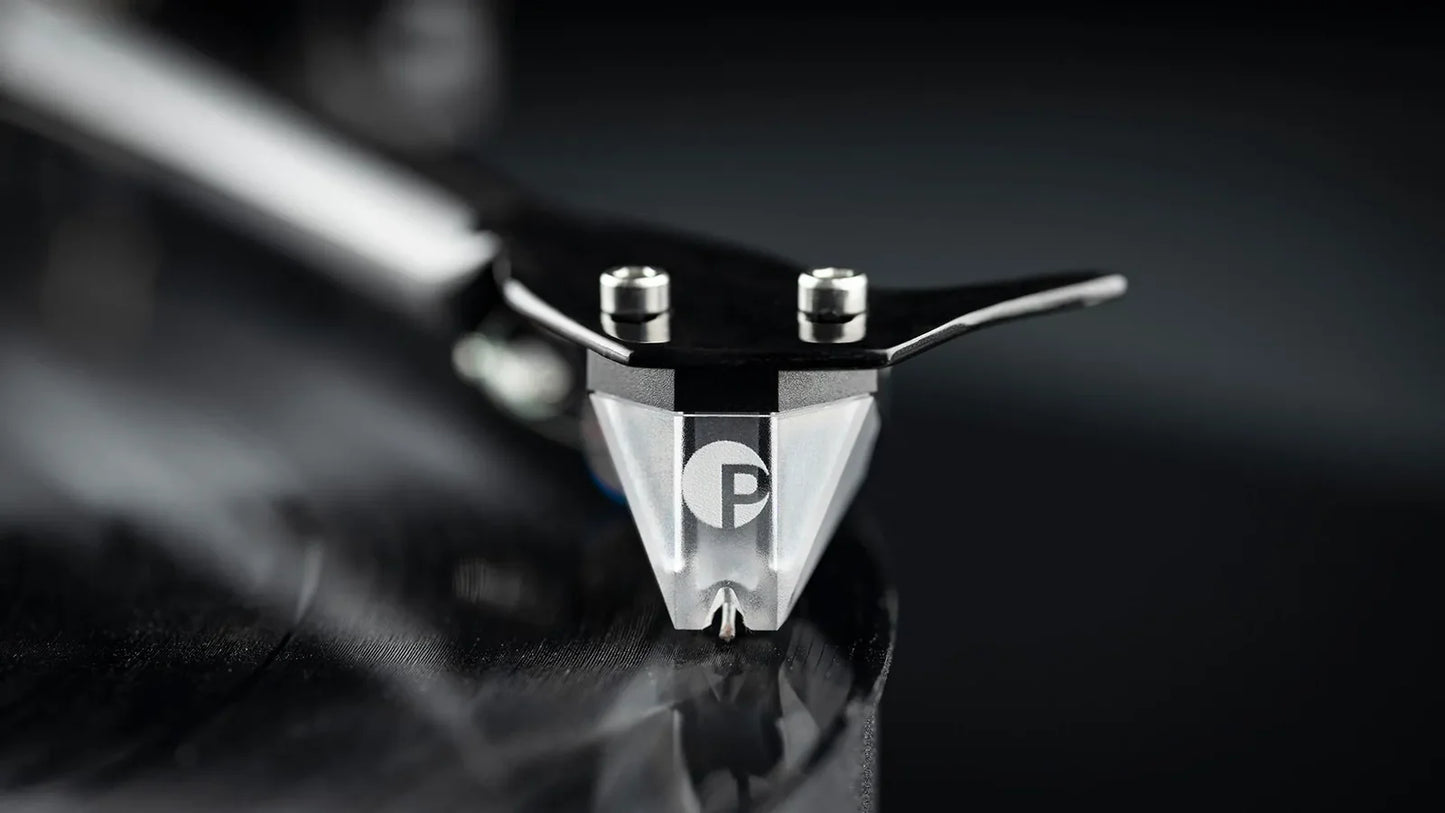 Pro-Ject Debut Pro Turntable with Pick it PRO Cartridge