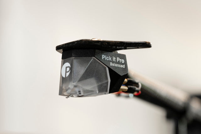 Pro-Ject X1 B Turntable with Pick it PRO B Cartridge