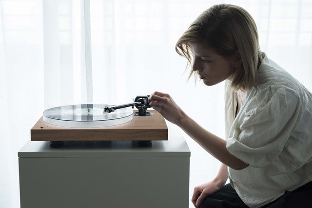 Pro-Ject X1 B Turntable with Pick it PRO B Cartridge