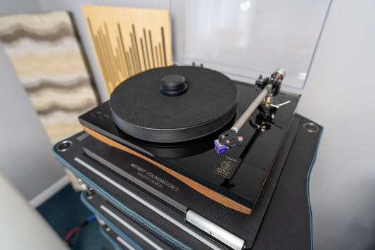 Gold Note Giglio Turntable with Upgraded B7 Tonearm - DEMO SALE