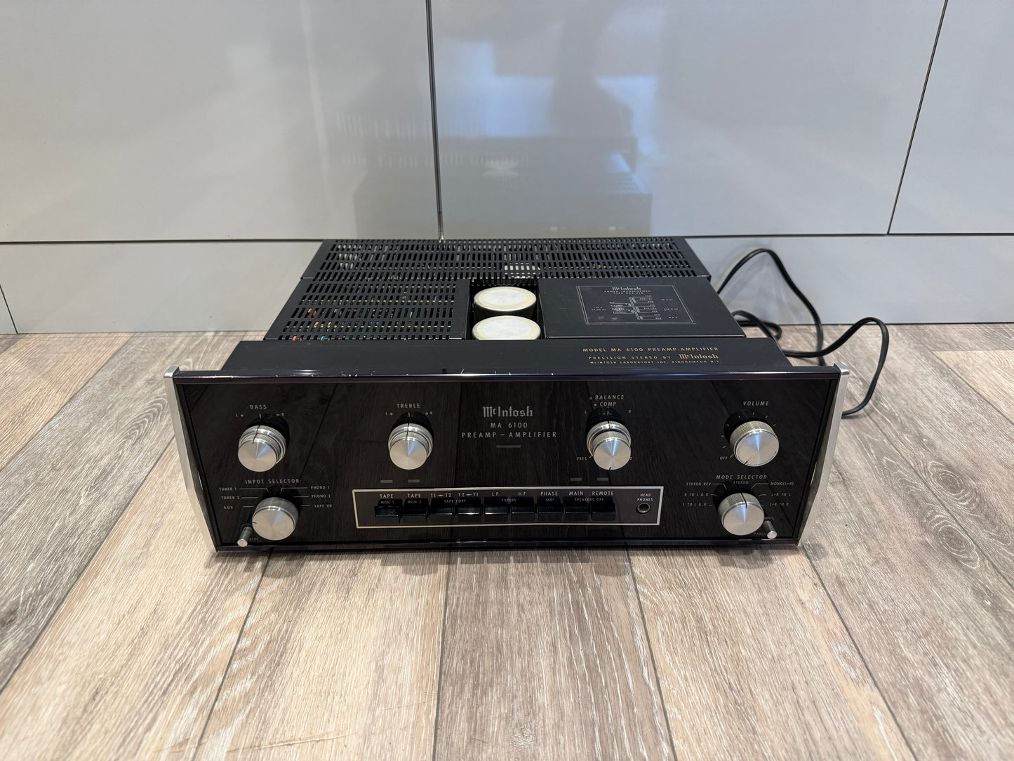 McIntosh MA6100 Integrated Amplifier (Consignment)