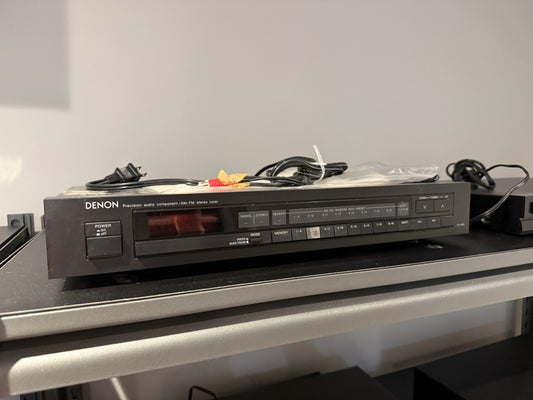 Denon TU-400 AM-FM Stereo Tuner (Used)