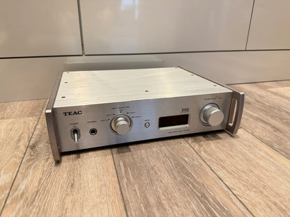TEAC UD-501 DAC/Headphone Amp (used)