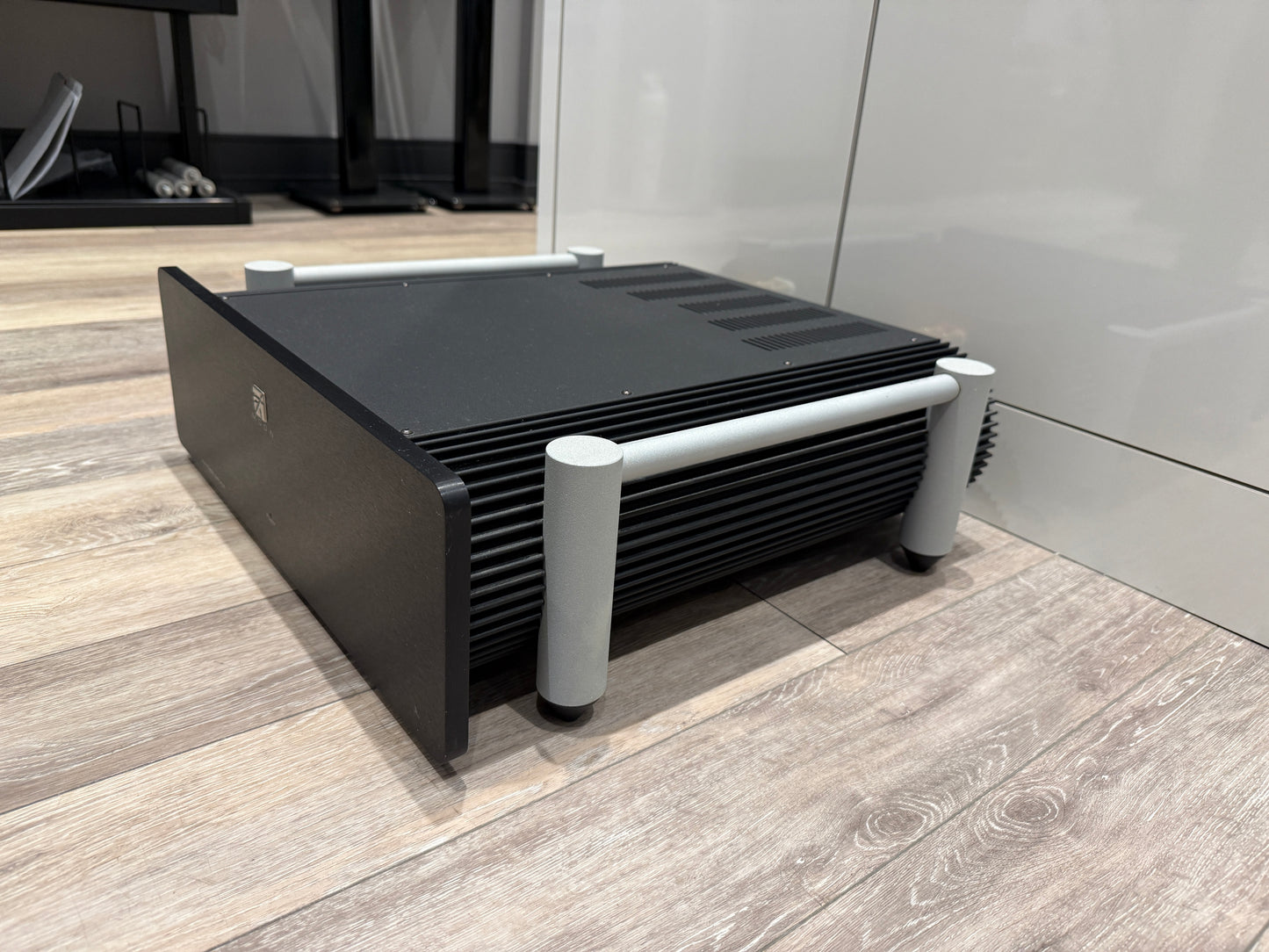 Simaudio MOON W-5 Stereo Power Amplifier (Consignment)