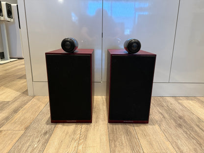 Bowers & Wilkins 705 S2 Bookshelf Speakers (Consignment)