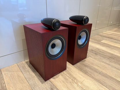 Bowers & Wilkins 705 S2 Bookshelf Speakers (Consignment)