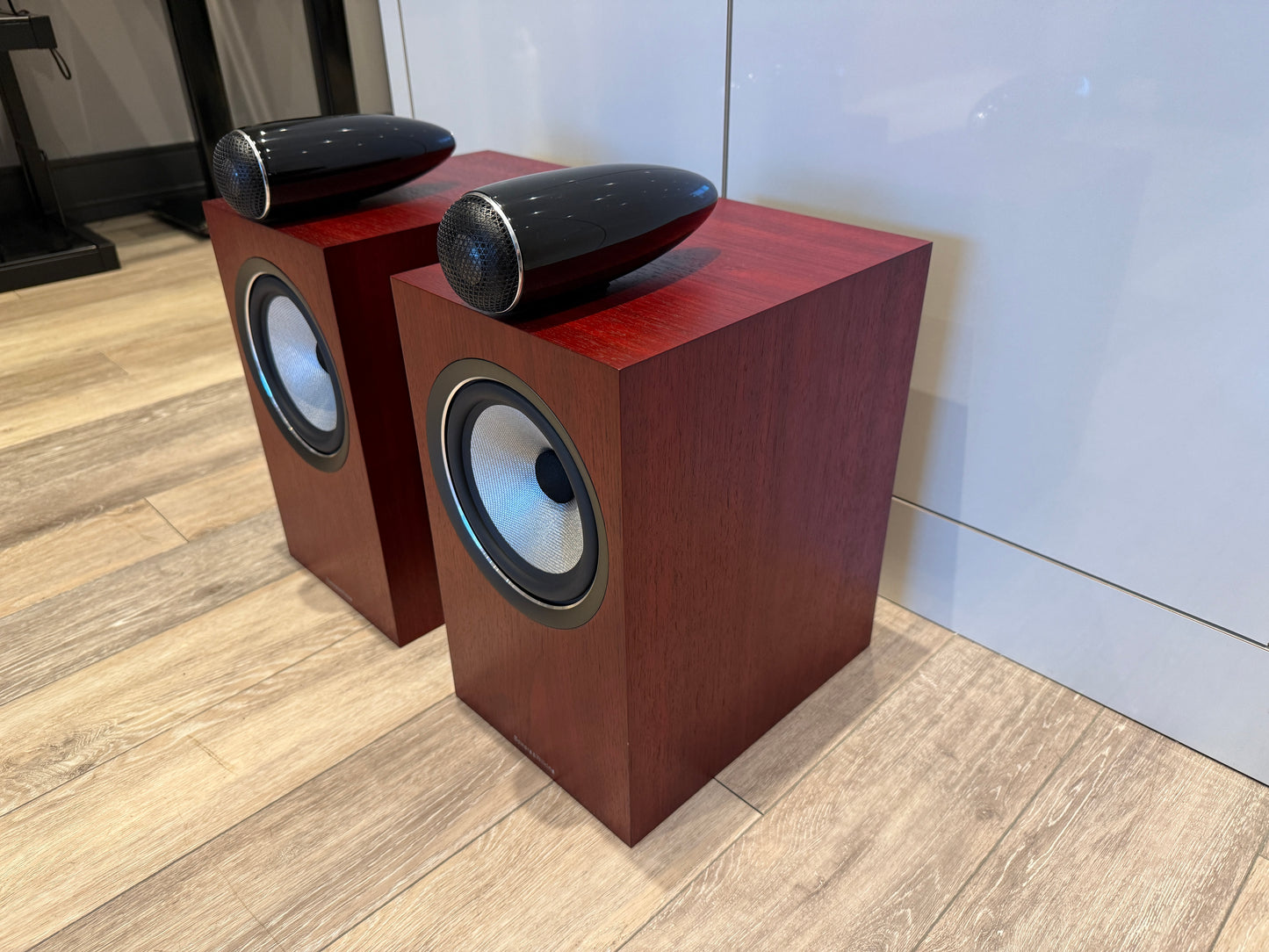 Bowers & Wilkins 705 S2 Bookshelf Speakers (Consignment)