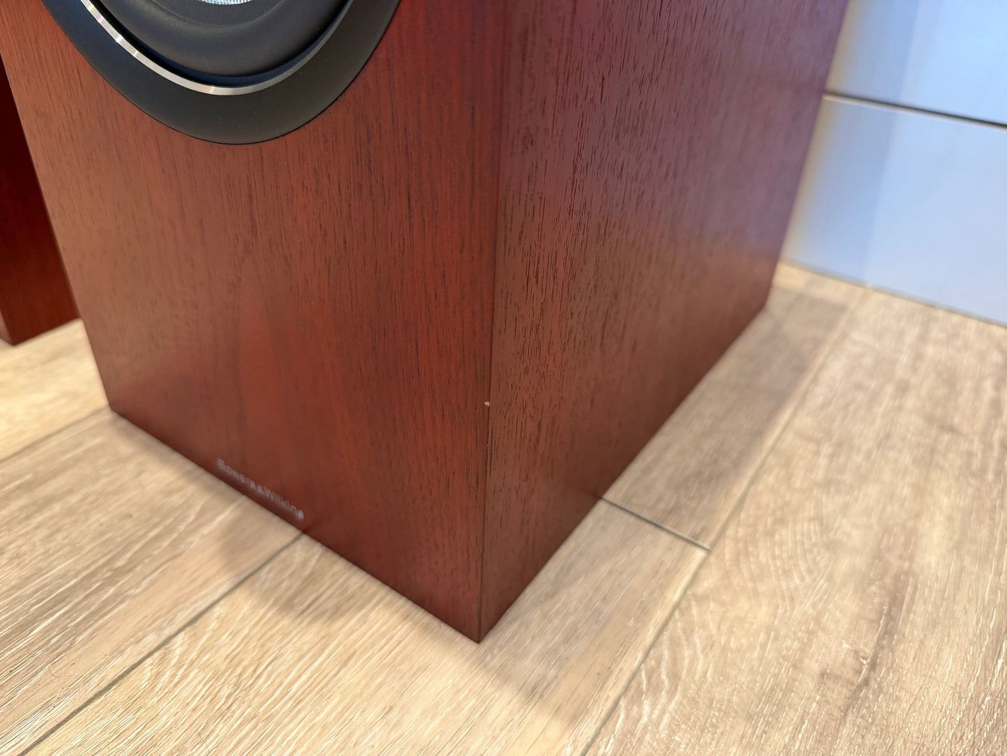 Bowers & Wilkins 705 S2 Bookshelf Speakers (Consignment)