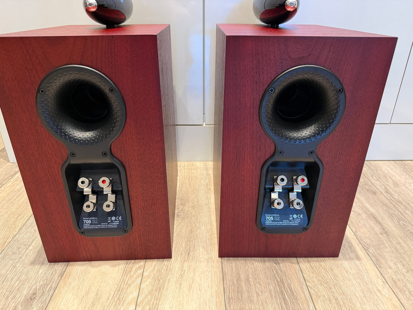 Bowers & Wilkins 705 S2 Bookshelf Speakers (Consignment)