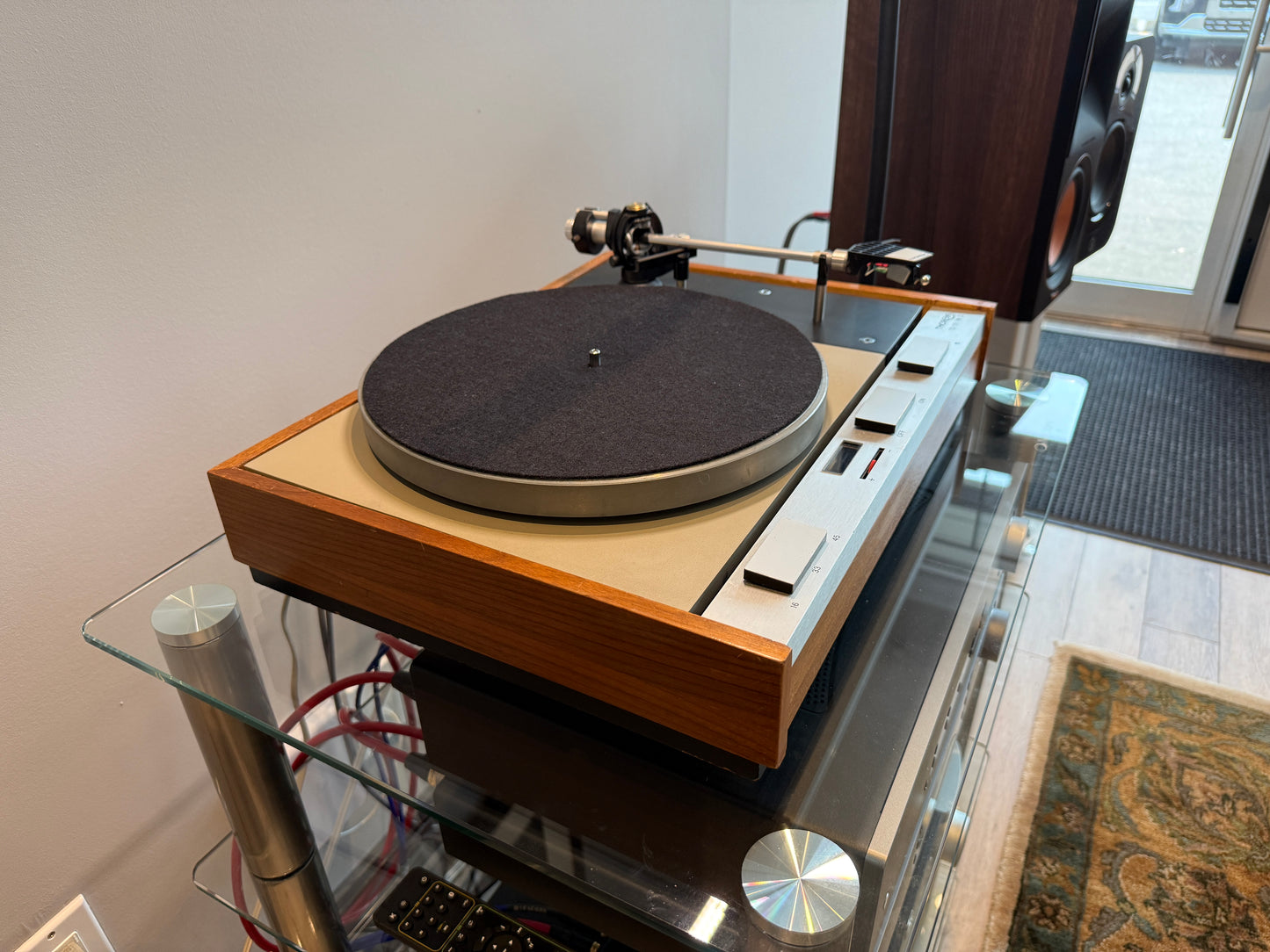 Thorens TD125 MkII Turntable w/ Linn suspension (Consignment)