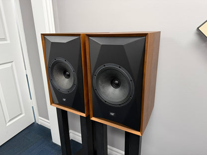 MoFi Sourcepoint 8 Speakers & Stands (DEMO)