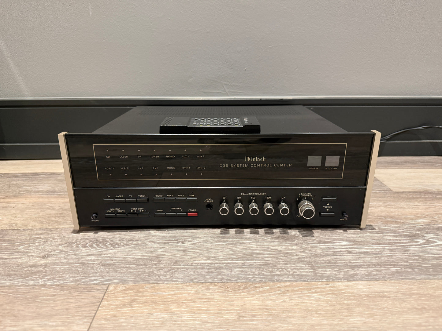 McIntosh C35 Pre-Amplifier (Used)