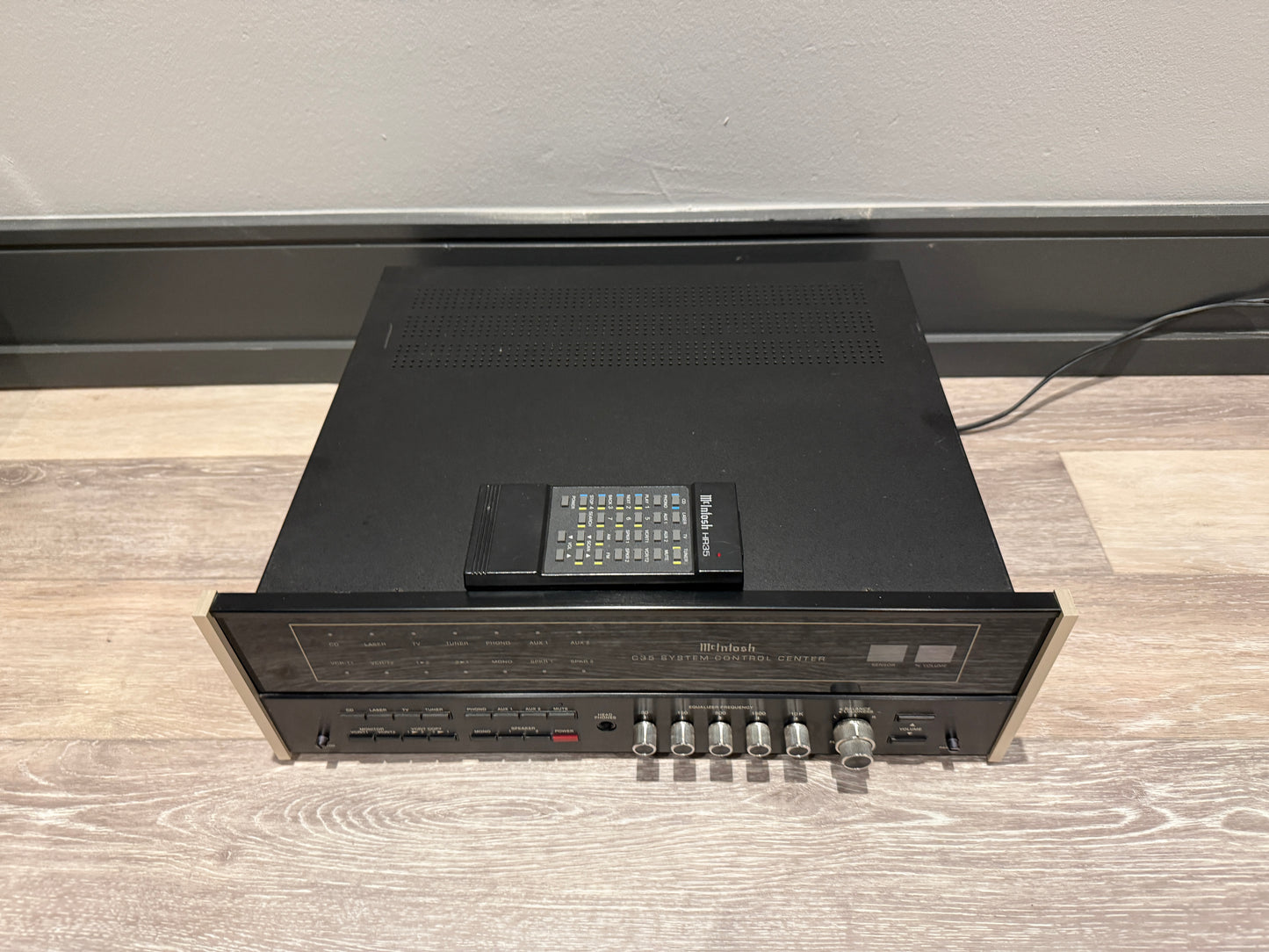 McIntosh C35 Pre-Amplifier (Used)