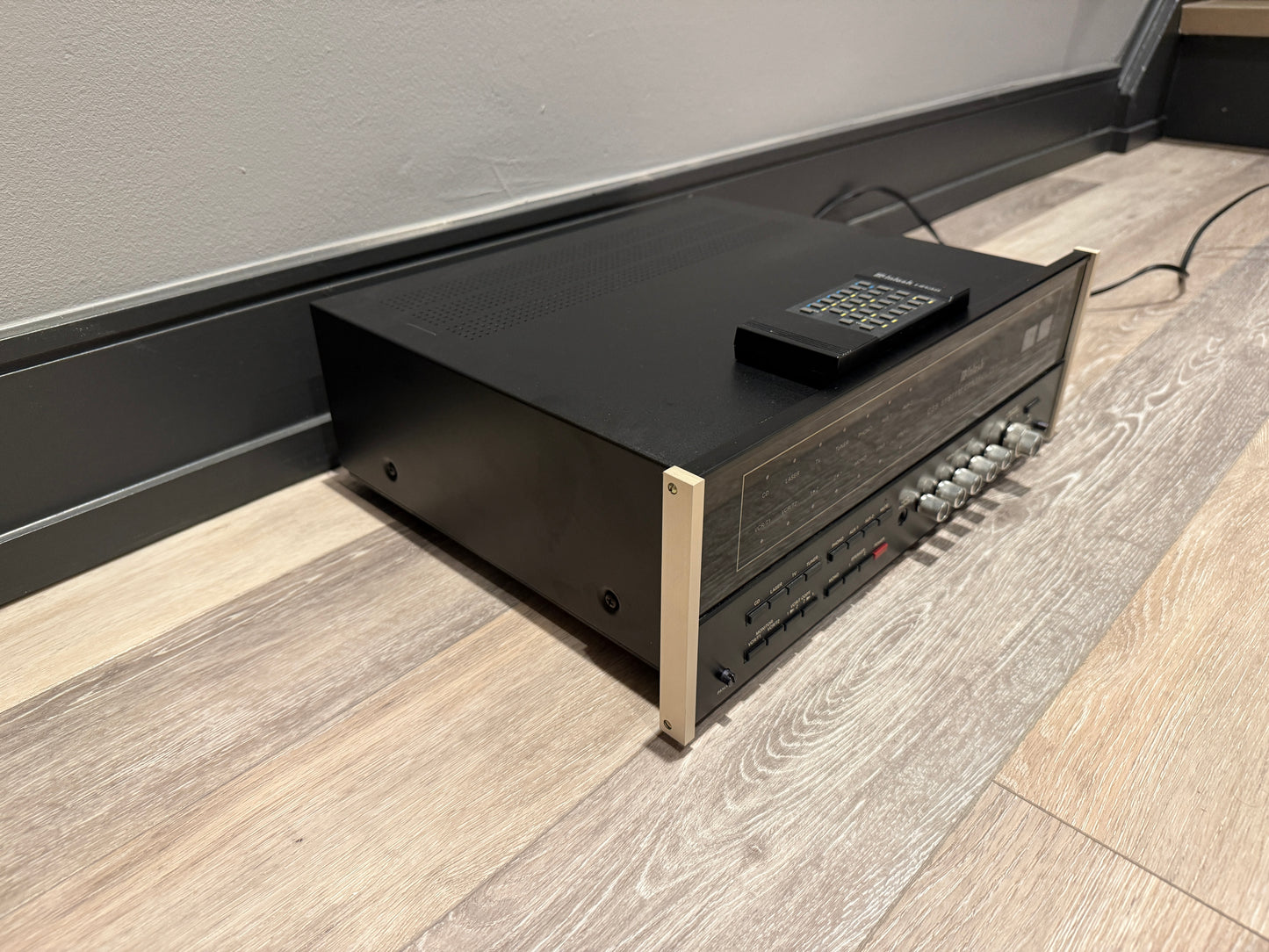 McIntosh C35 Pre-Amplifier (Used)