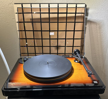 MoFi Electronics Limited Edition Fender Ultradeck Turntable with Cartridge - (Demo)