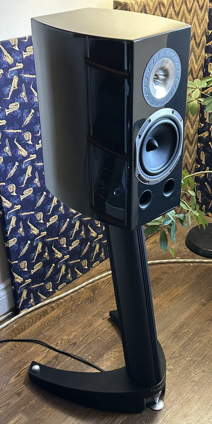 Triangle Magellan Duetto 40th Anniversary Bookshelf Speakers (CLEARANCE SALE)